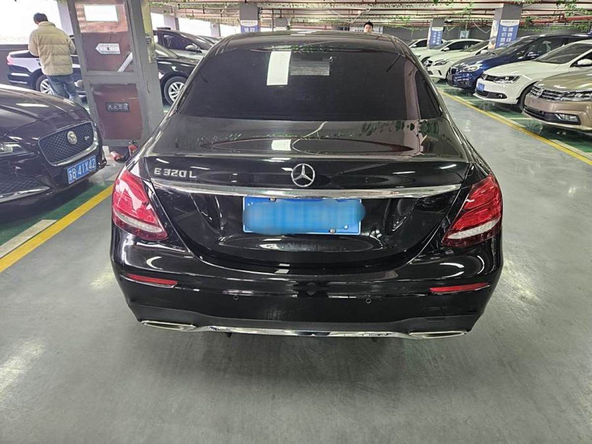 奔馳 奔馳E級  2019款 E 260 L 運(yùn)動型圖片