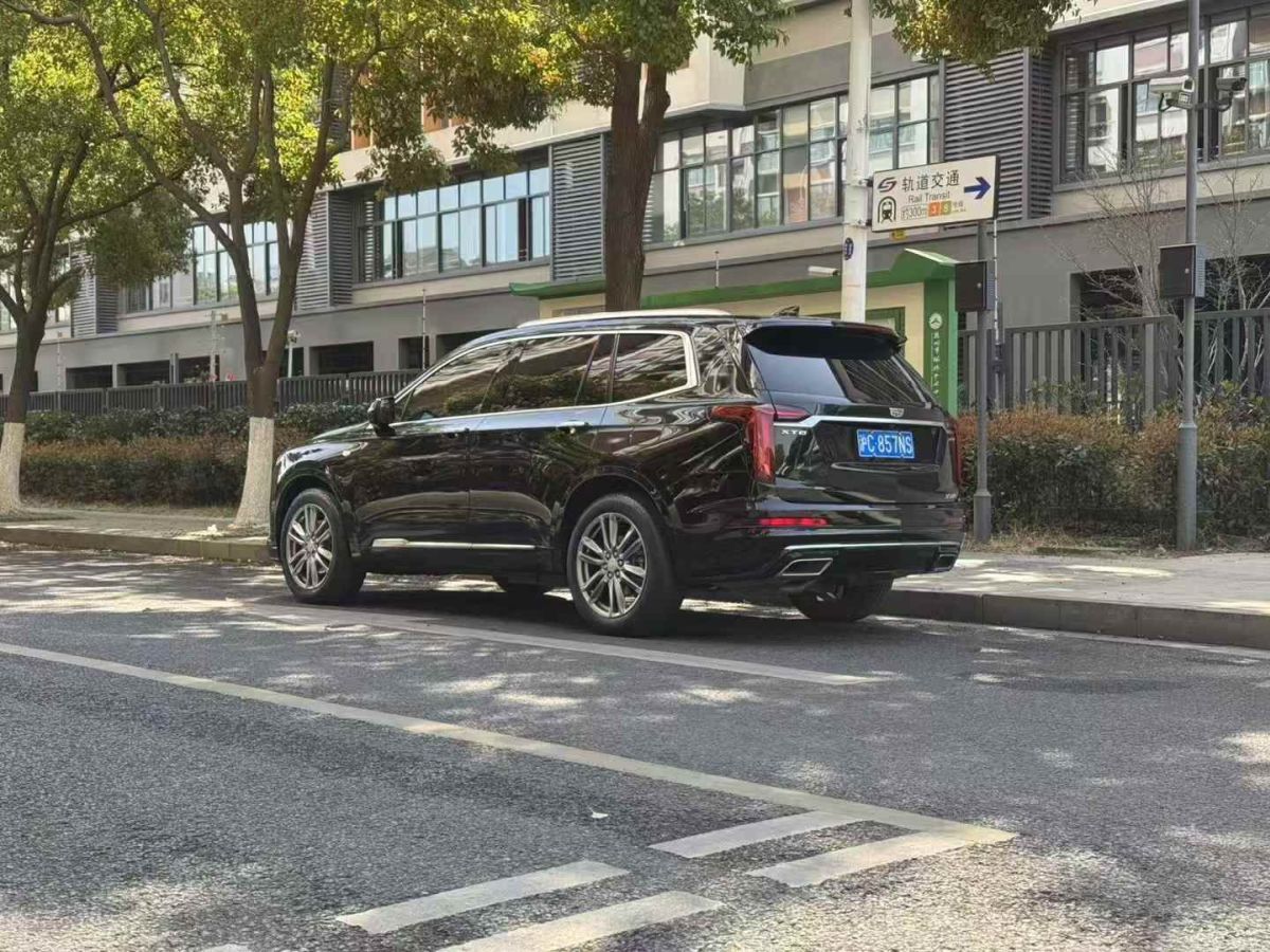 凱迪拉克 XT6  2021款 2.0T 七座兩驅(qū)豪華型圖片