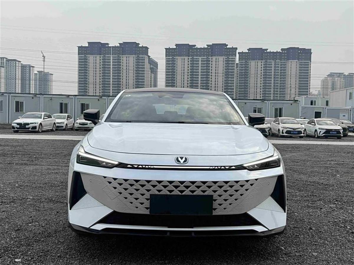 長(zhǎng)安 長(zhǎng)安UNI-V 智電iDD  2024款 藍(lán)鯨智電iDD 136km 智尊型圖片