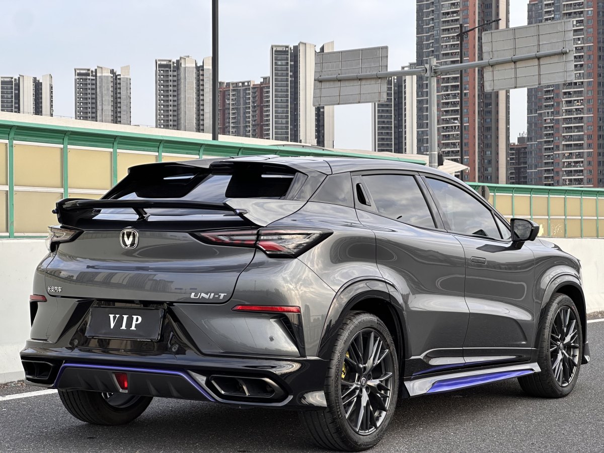 長(zhǎng)安 UNI-T  2023款 第二代 1.5T 尊享型圖片