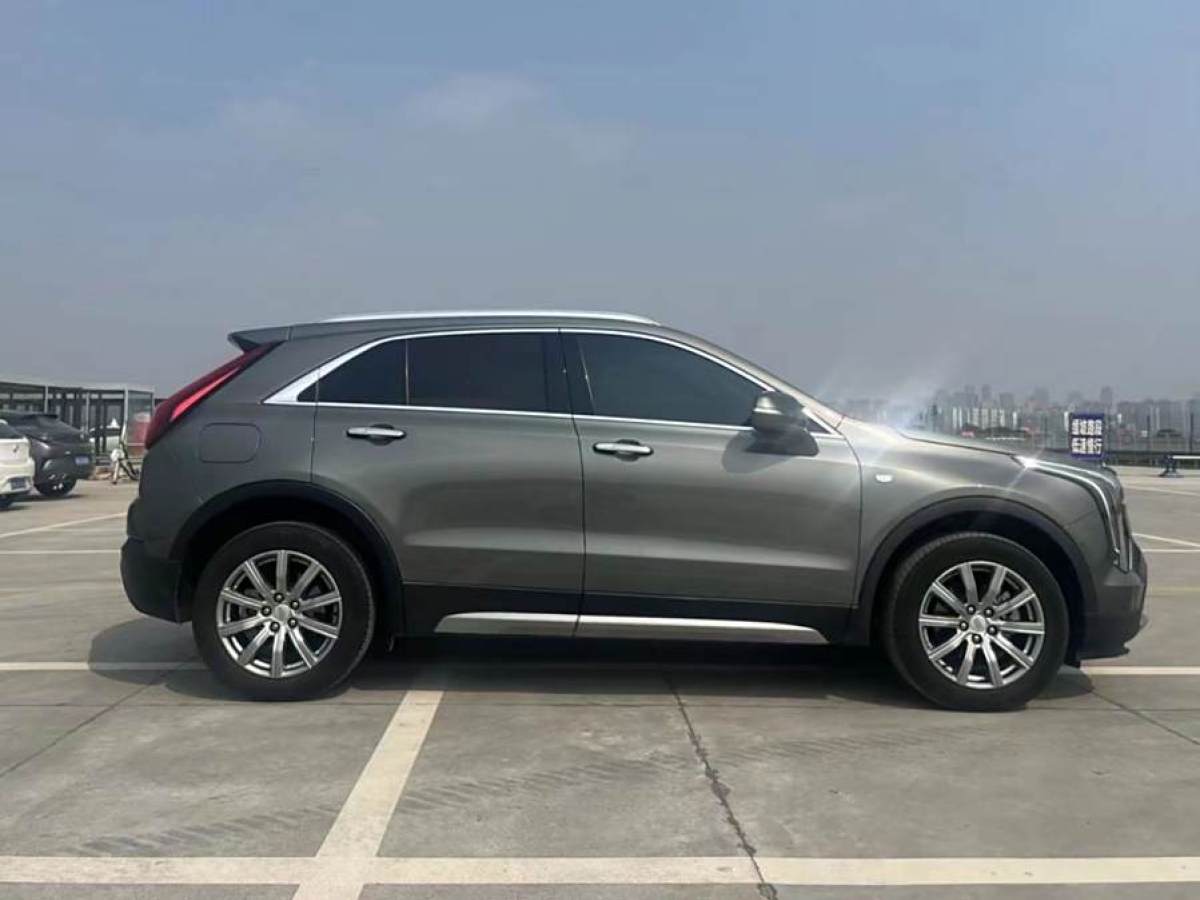 凱迪拉克 XT4  2018款 28T 兩驅(qū)領(lǐng)先型圖片