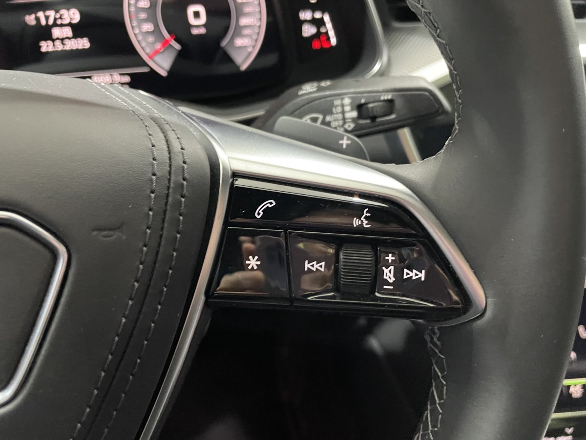 奧迪 奧迪A6L  2024款 45 TFSI 臻選動感型圖片