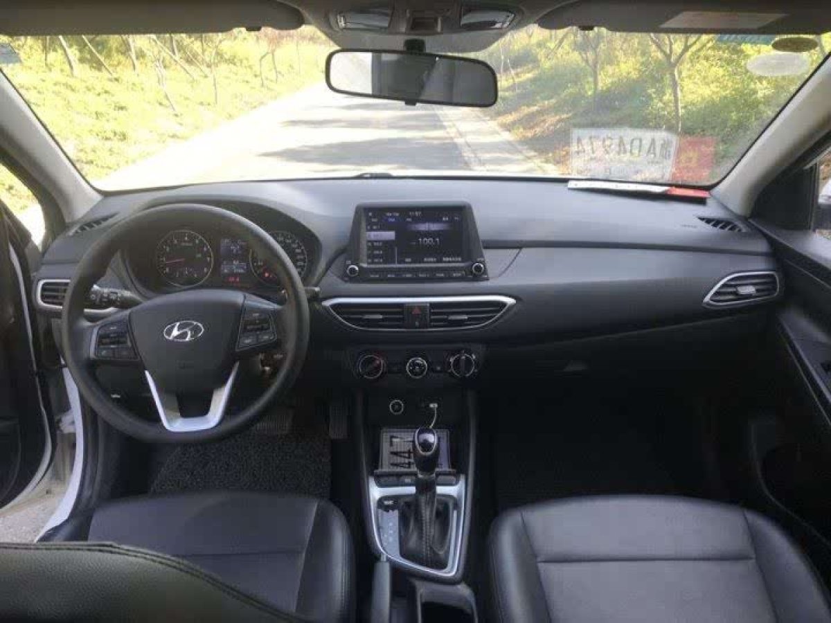 現(xiàn)代 悅動  2017款 1.6L 自動悅值版GLS圖片