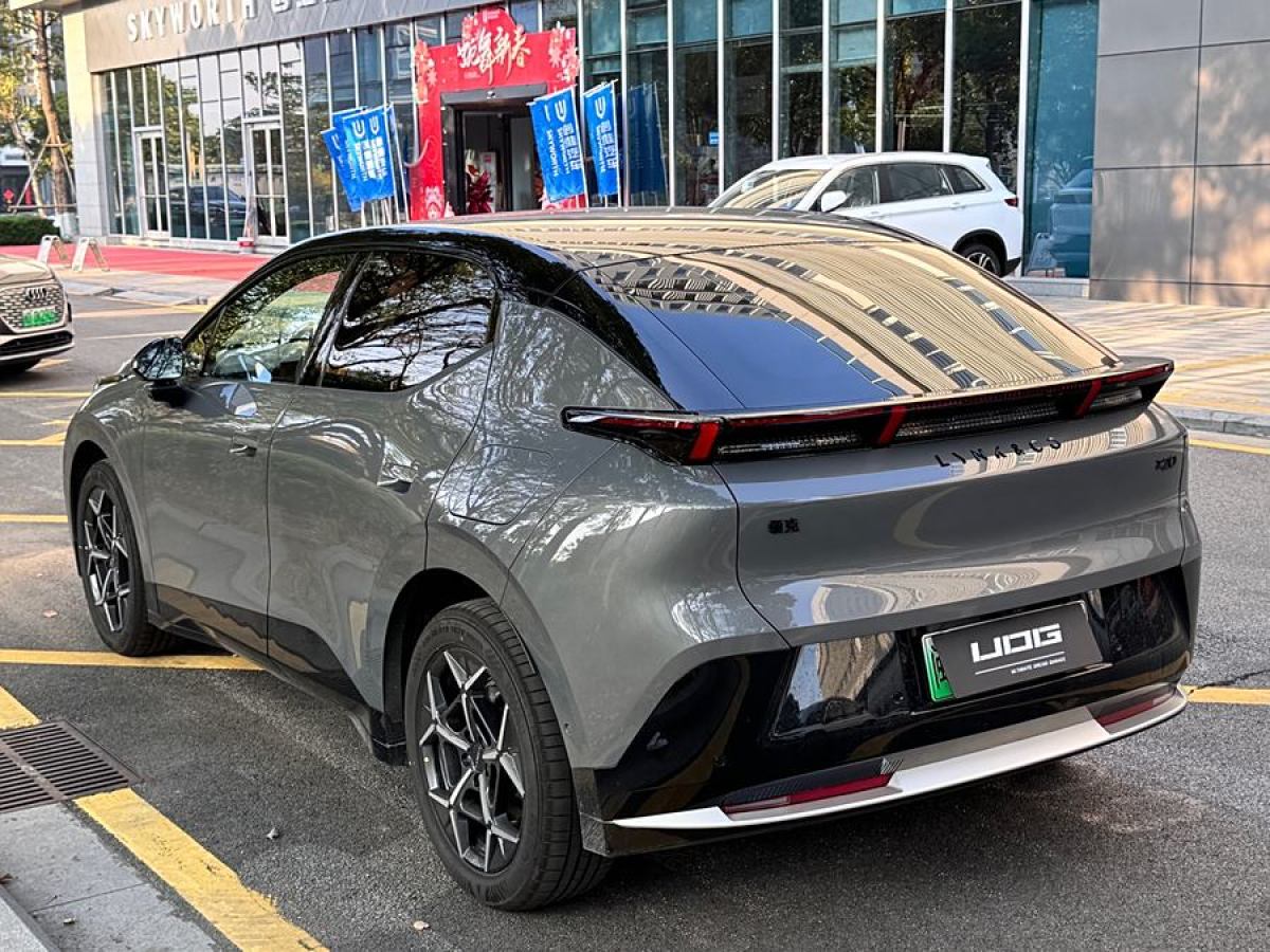 領(lǐng)克 領(lǐng)克Z10  2025款 71kWh 602km后驅(qū)Pro圖片