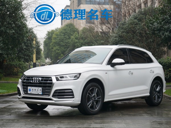 奥迪 奥迪Q5L  2020款 改款 40 TFSI 荣享时尚型