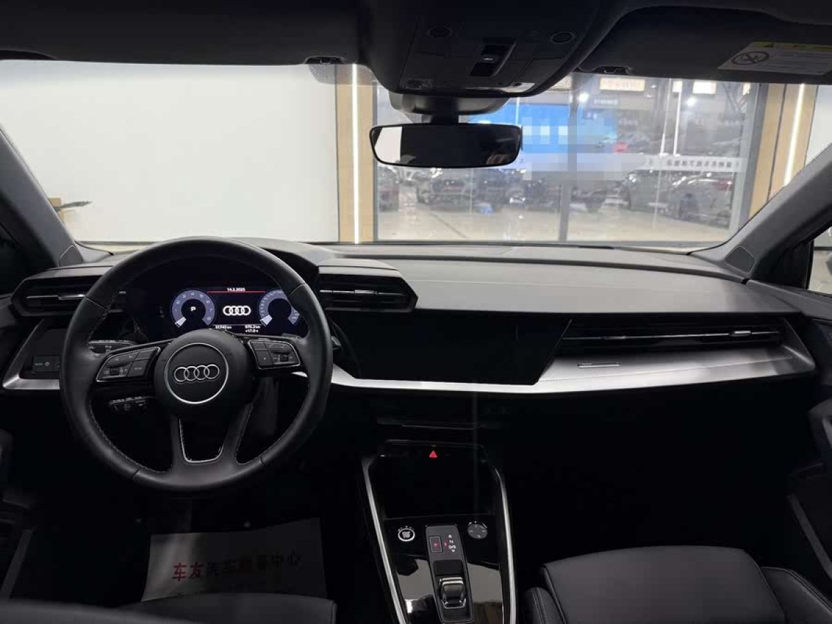 奧迪 奧迪A3  2023款 A3L Limousine 35 TFSI 時(shí)尚運(yùn)動(dòng)型圖片