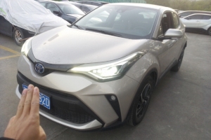 C-HR 豐田 2.0L 豪華版