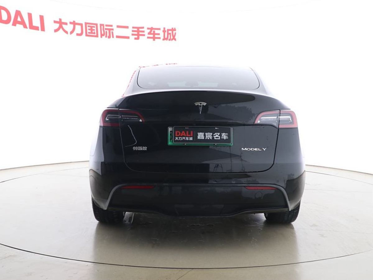 特斯拉 Model Y  2021款 改款 標(biāo)準(zhǔn)續(xù)航后驅(qū)升級版圖片