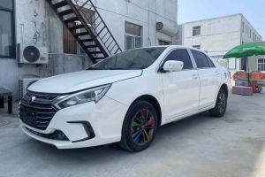 秦Pro 比亞迪 1.5L 手動(dòng)智聯(lián)鋒動(dòng)型