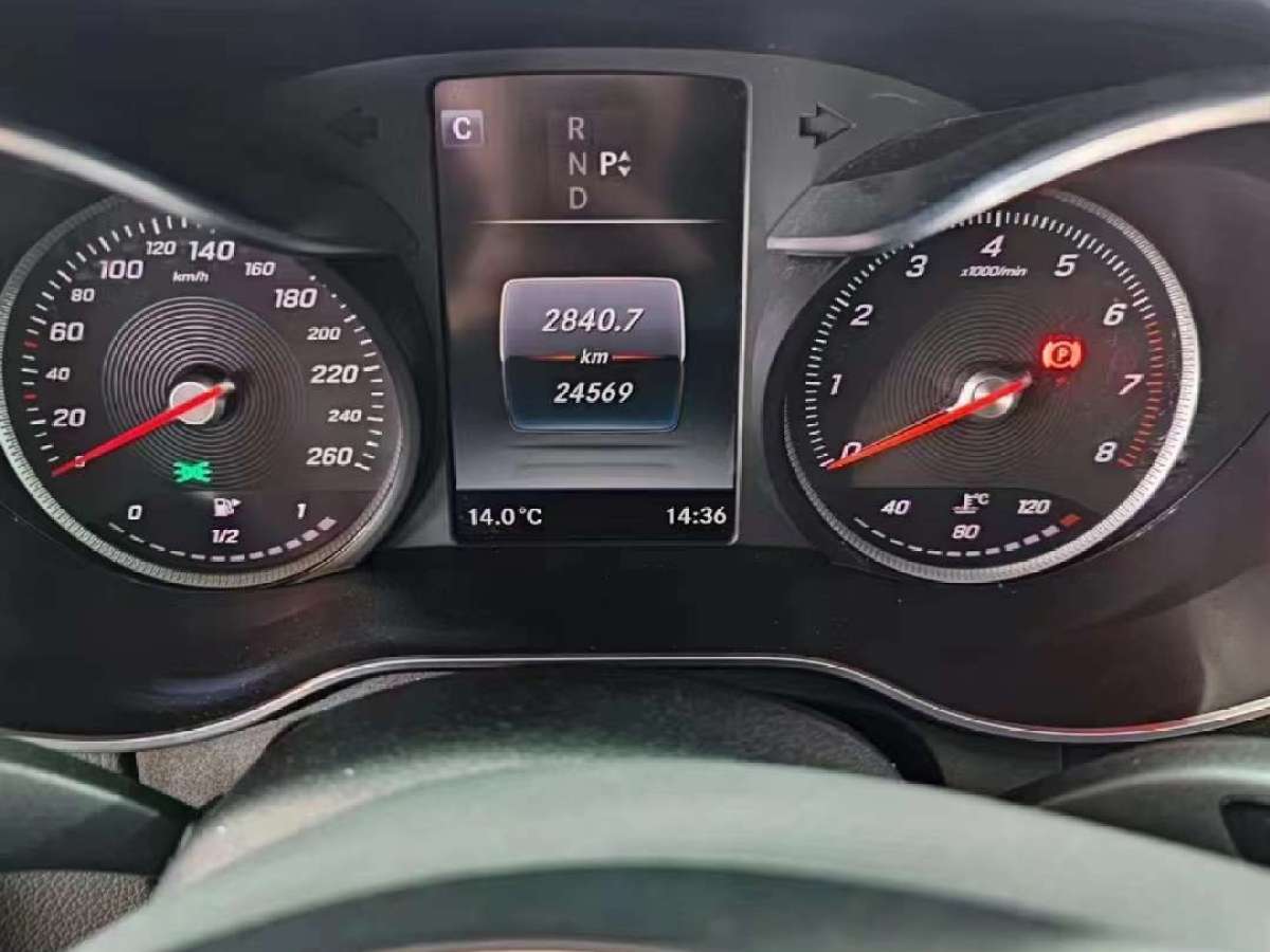 2018年6月奔驰 奔驰C级  2018款 C 200 L 运动版