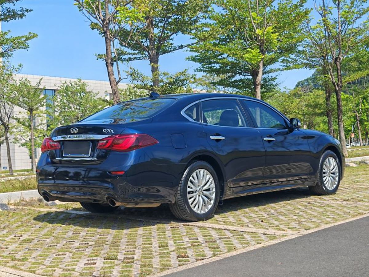 2019年9月英菲尼迪 Q70  2019款 Q70L 2.0T 悅享版