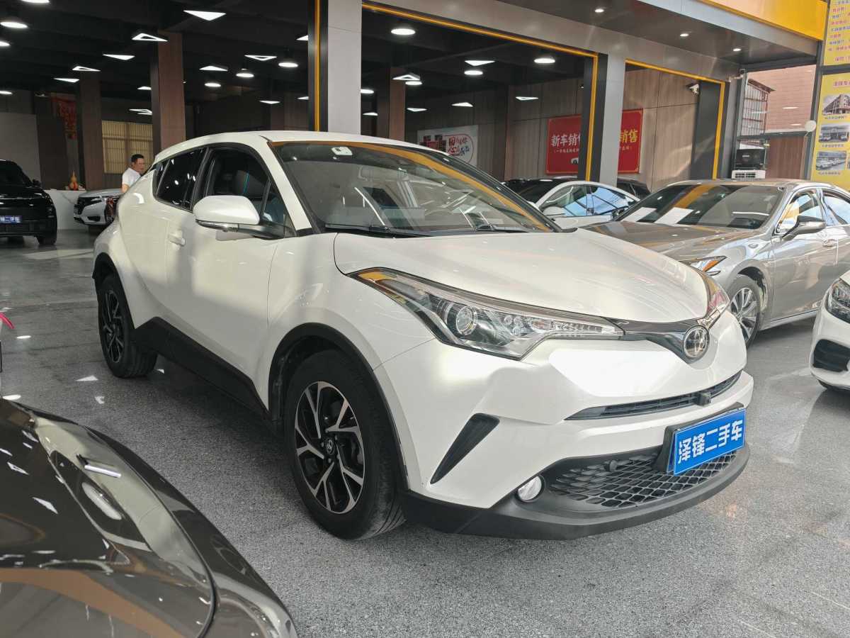 豐田 C-HR  2018款 2.0L 領(lǐng)先版 國(guó)V圖片