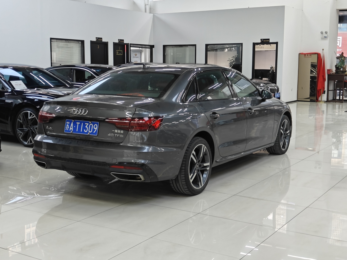 奧迪 奧迪A4L  2022款 40 TFSI 豪華動感型圖片