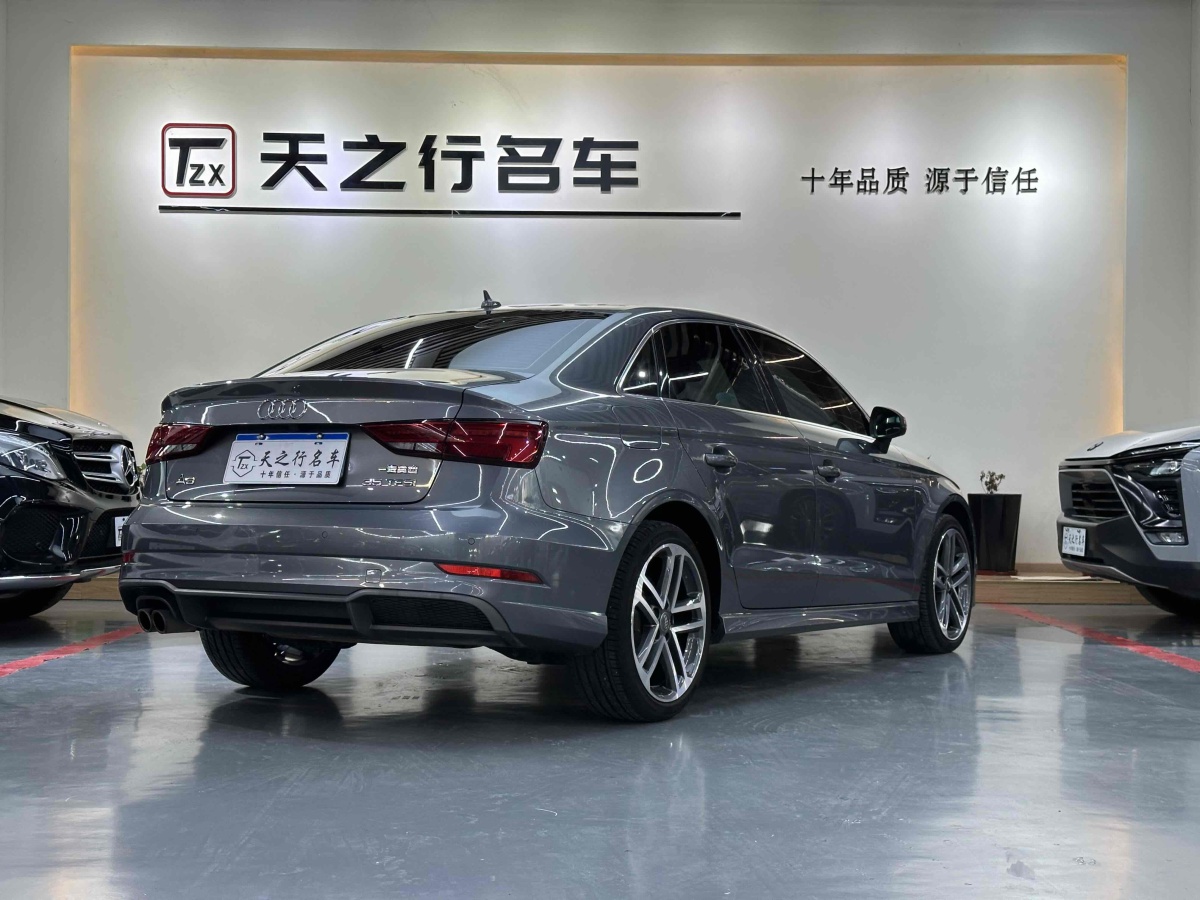 奧迪 奧迪A3  2019款 Limousine 35 TFSI 運(yùn)動(dòng)型 國(guó)V圖片