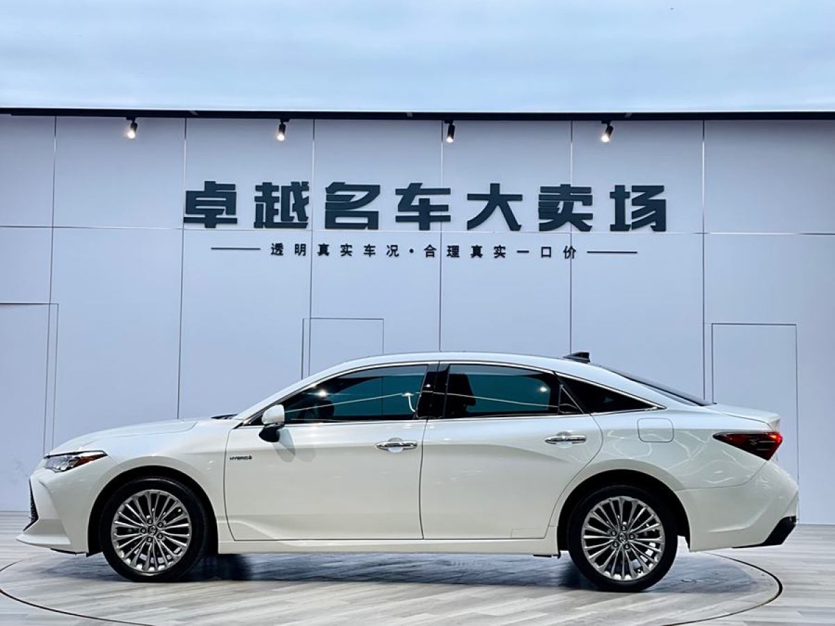 豐田 亞洲龍  2019款 雙擎 2.5L XLE尊貴版 國(guó)VI圖片