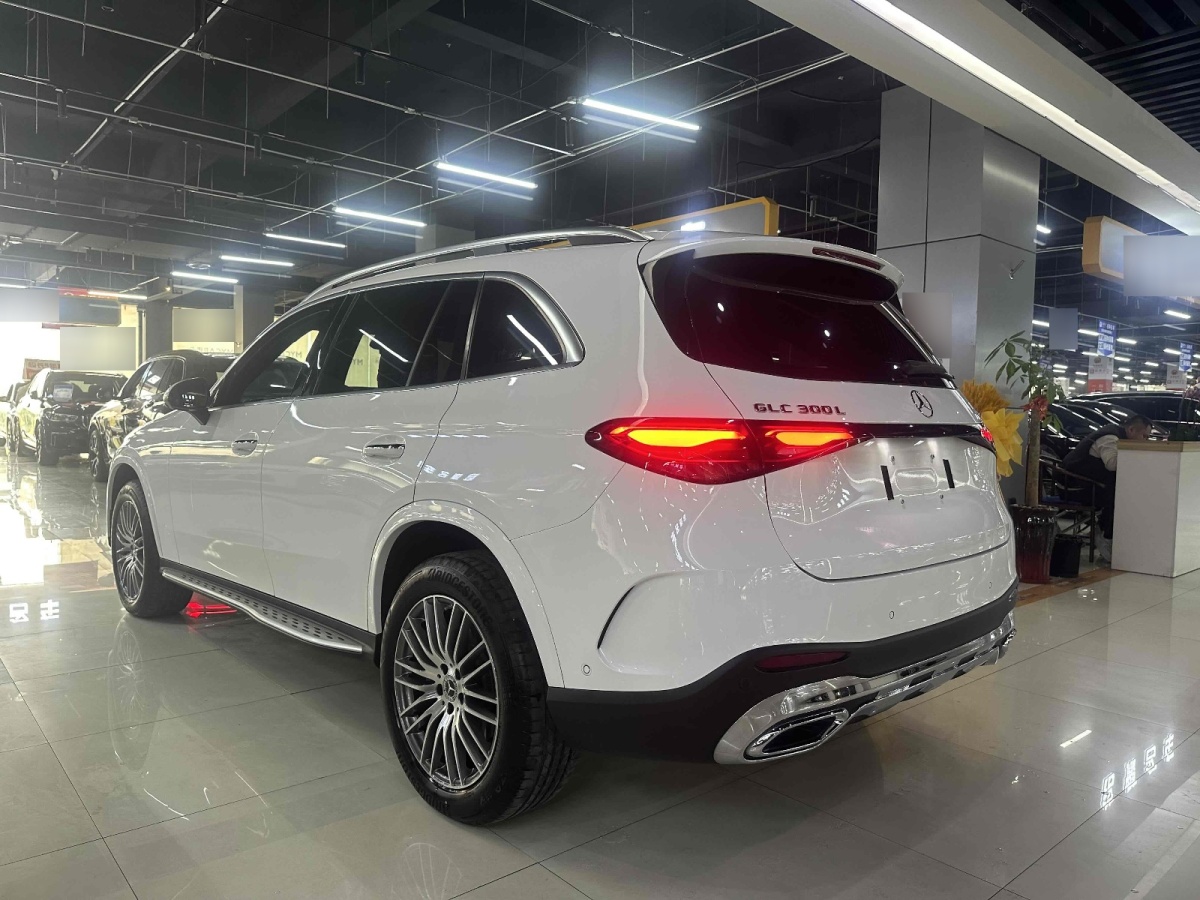 奔馳 奔馳GLC  2018款 改款 GLC 300 4MATIC 動感型圖片