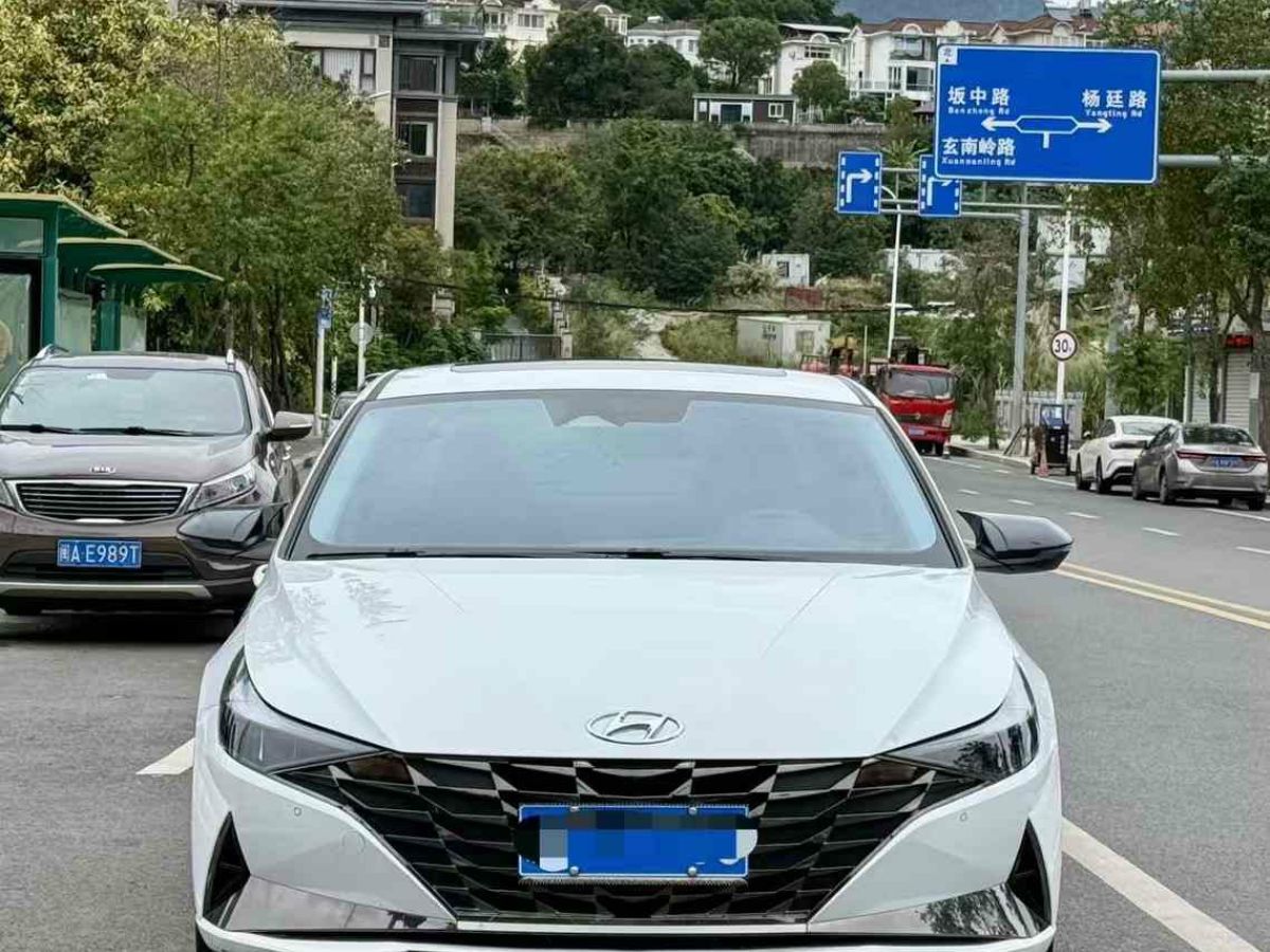 現(xiàn)代 伊蘭特  2023款 1.5L CVT GLS領(lǐng)先版圖片