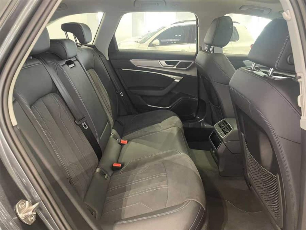 奧迪 奧迪A6  2024款 Avant 先鋒派 45 TFSI 臻選動(dòng)感型圖片