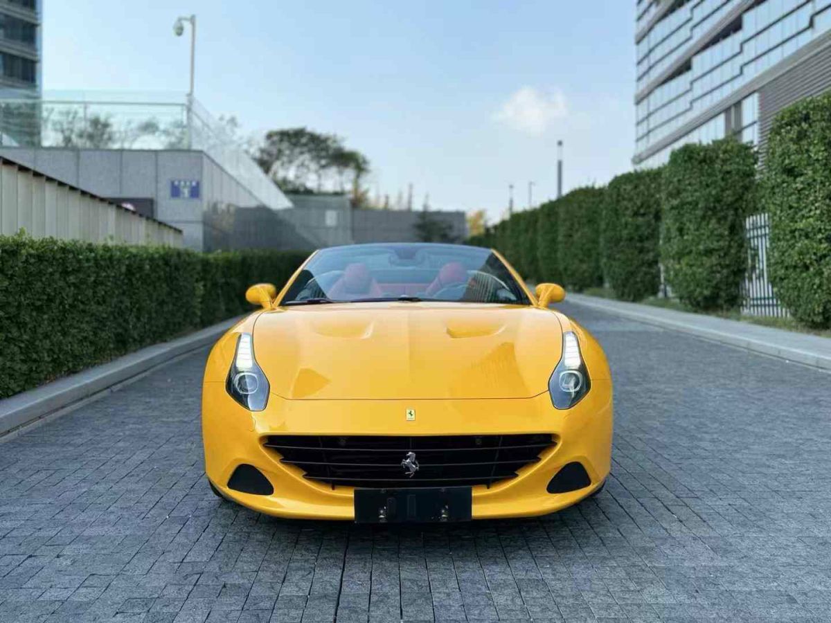 法拉利 GTC4Lusso  2017款 3.9T V8圖片