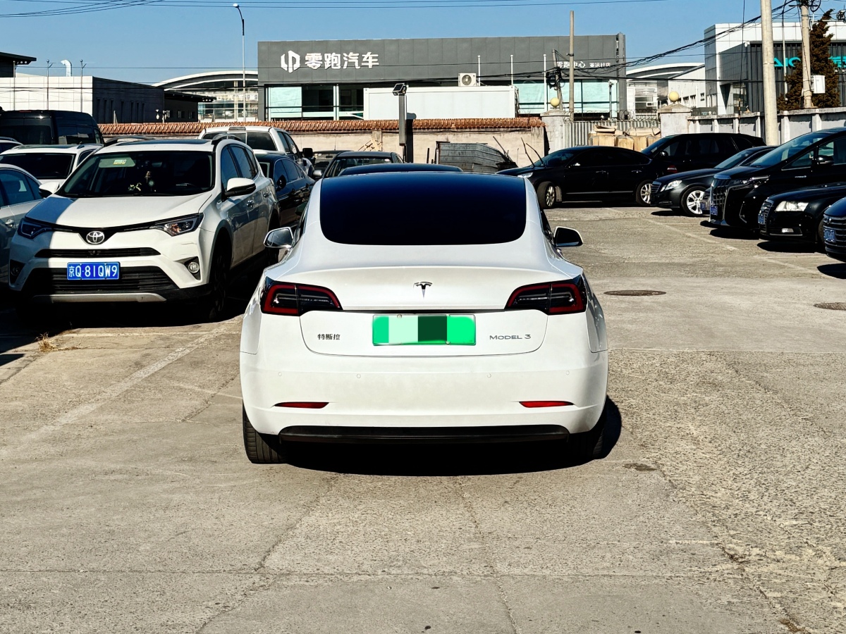 特斯拉 Model 3  2019款 標(biāo)準(zhǔn)續(xù)航后驅(qū)升級(jí)版圖片