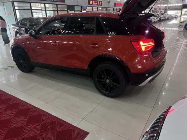 奥迪 奥迪Q2L  2020款 35TFSI 进取动感型