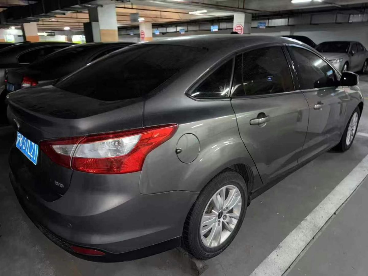 福特 ?？怂? 2015款 2.0T ST 標(biāo)準(zhǔn)版圖片