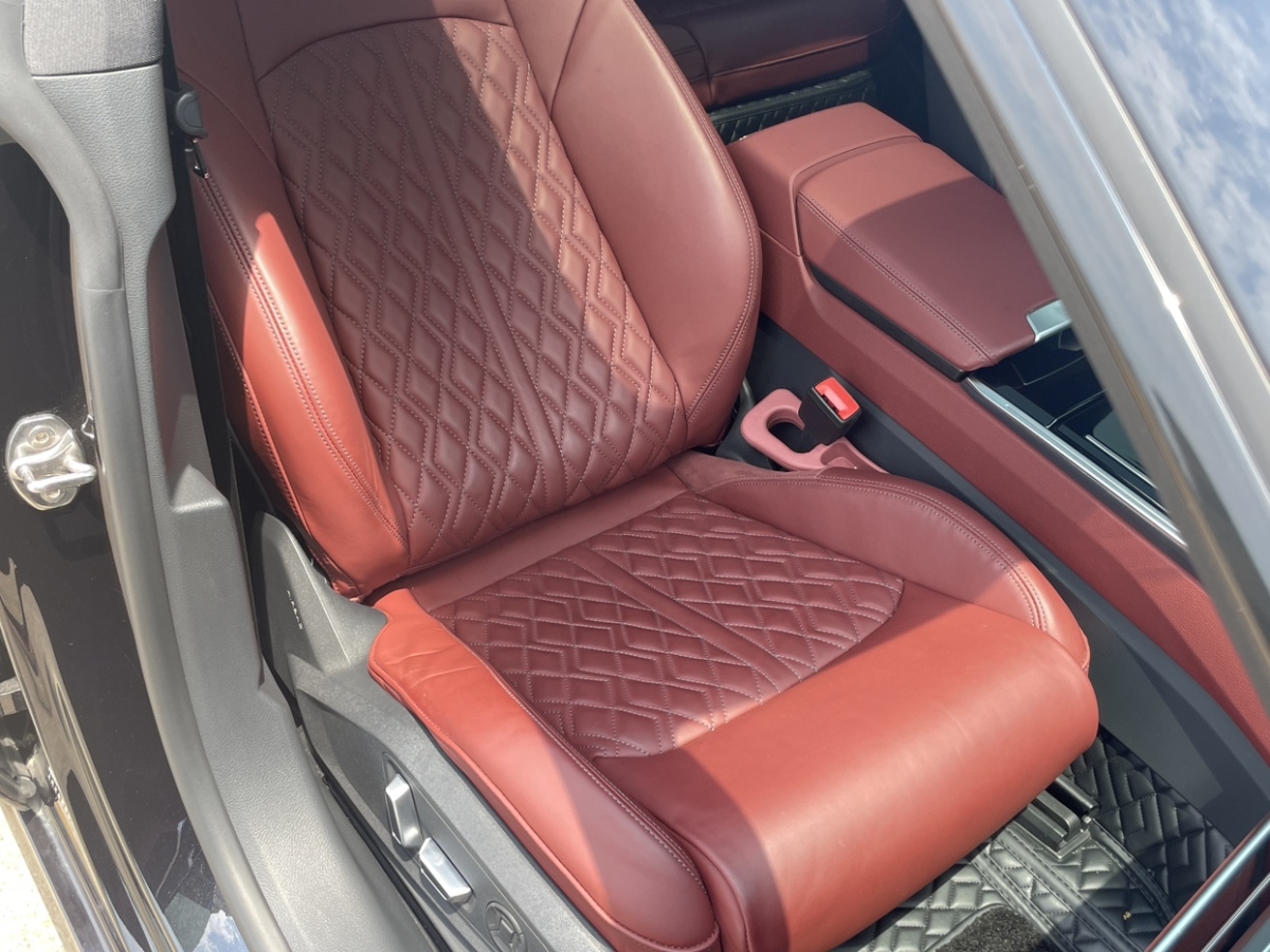 2023年6月奧迪 奧迪A7L  2023款 45 TFSI quattro S-line 黑武士版