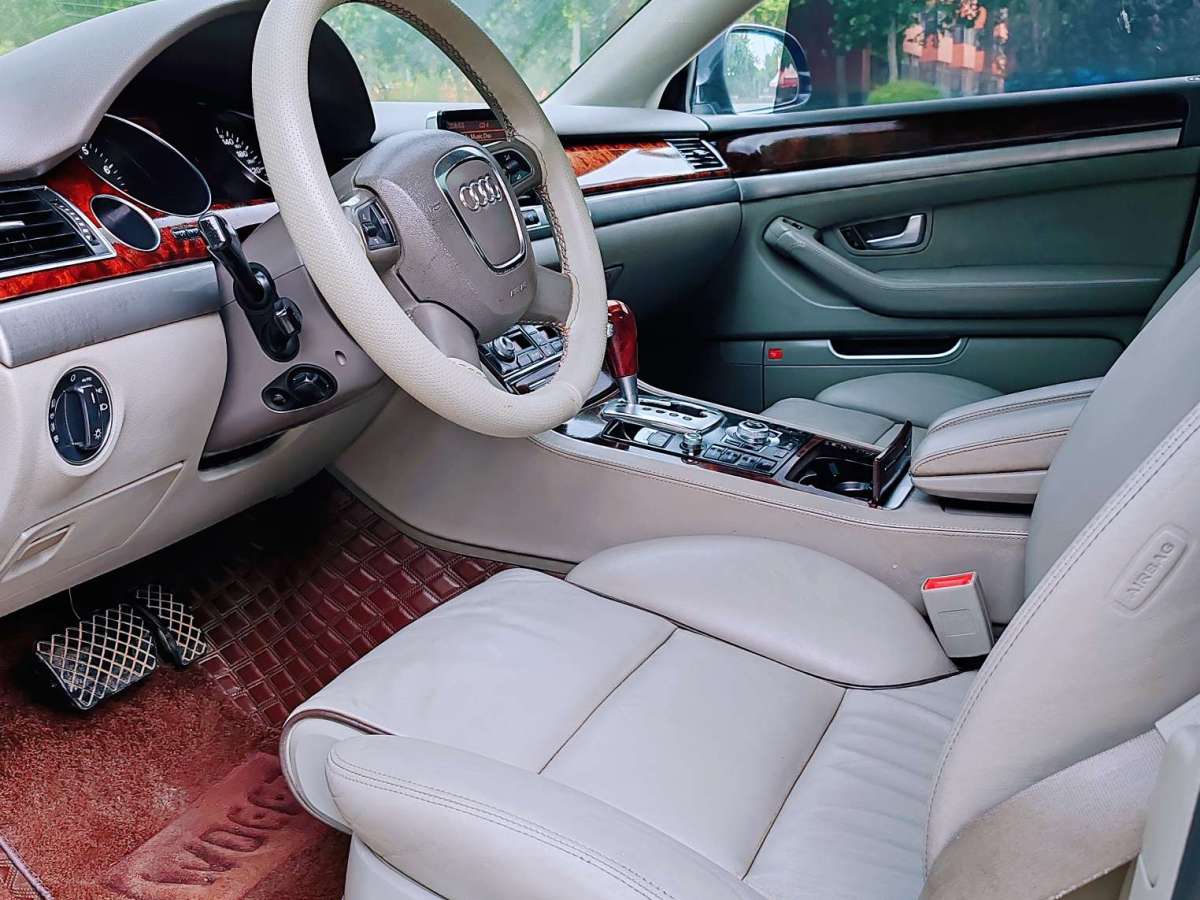 奧迪 奧迪A8  2009款 A8L 2.8 FSI 標(biāo)準(zhǔn)型圖片