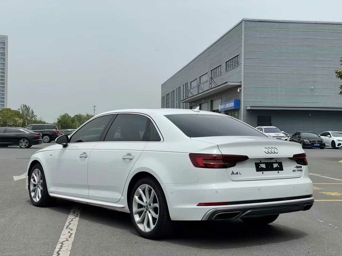 奧迪 奧迪A4L  2019款 35 TFSI 進取型 國V圖片