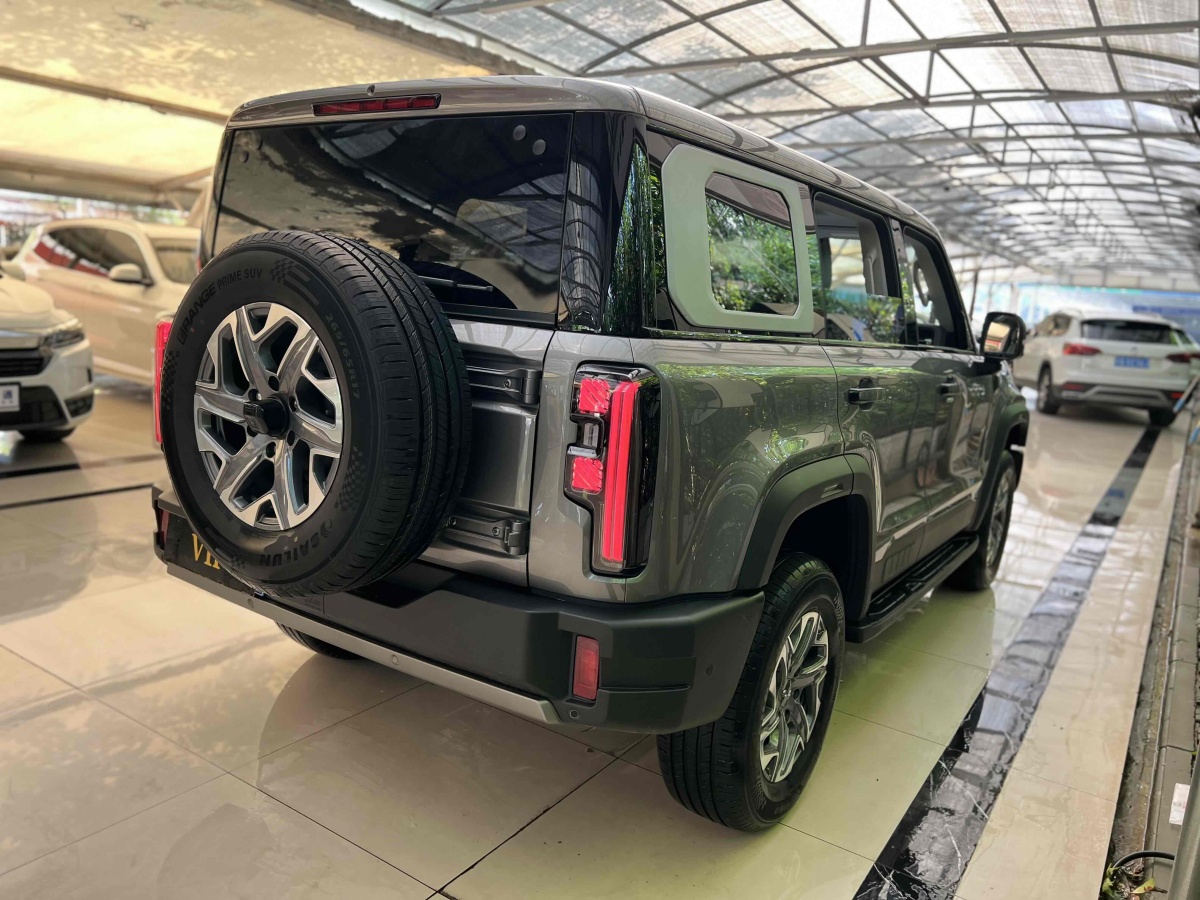 北京 BJ40  2024款 2.0T 城市獵人版 俠客型圖片
