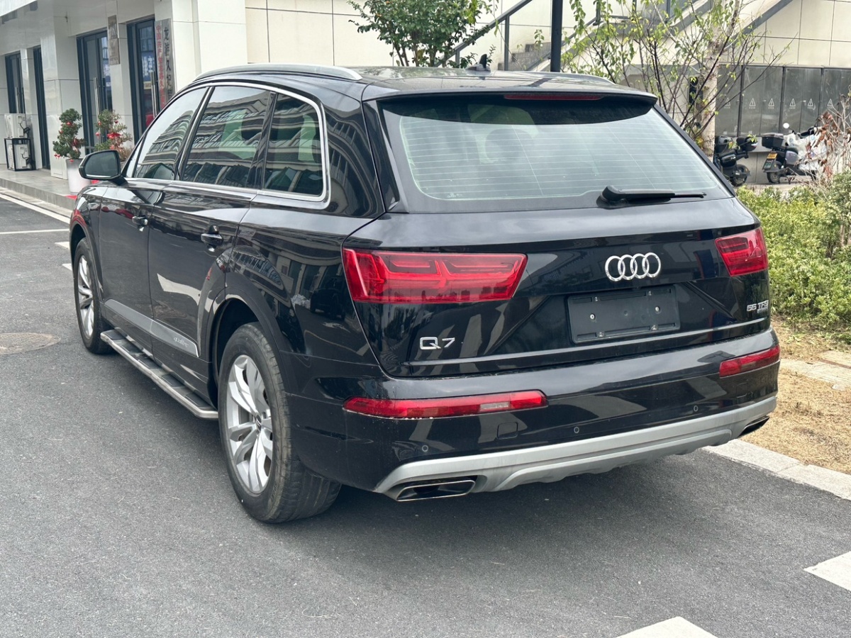 奧迪 奧迪Q7  2019款 55 TFSI 技術(shù)型圖片