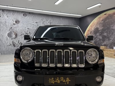 2015年1月 Jeep 自由客(進(jìn)口) 2.4L 豪華導(dǎo)航版圖片