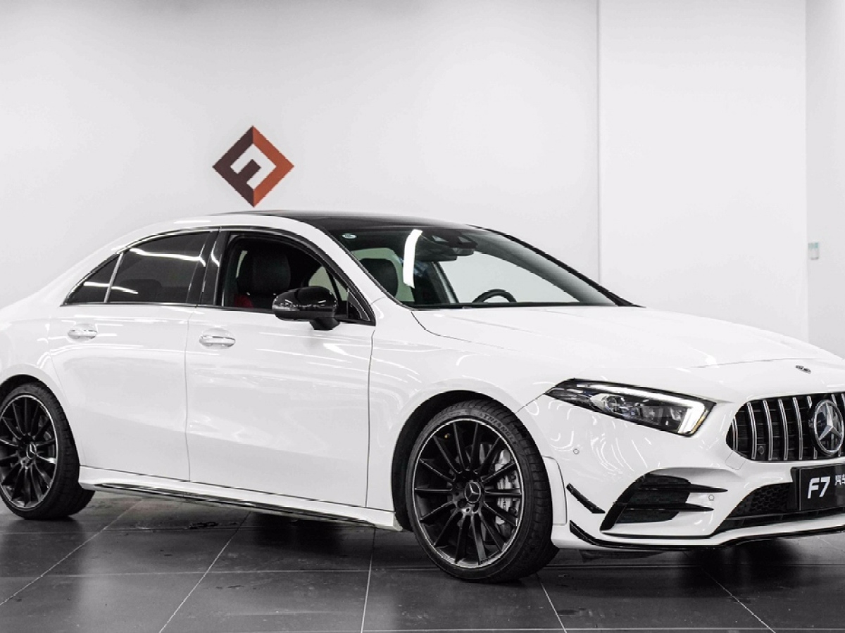 2023年1月奔馳 奔馳A級(jí)AMG  2022款 AMG A 35 L 4MATIC