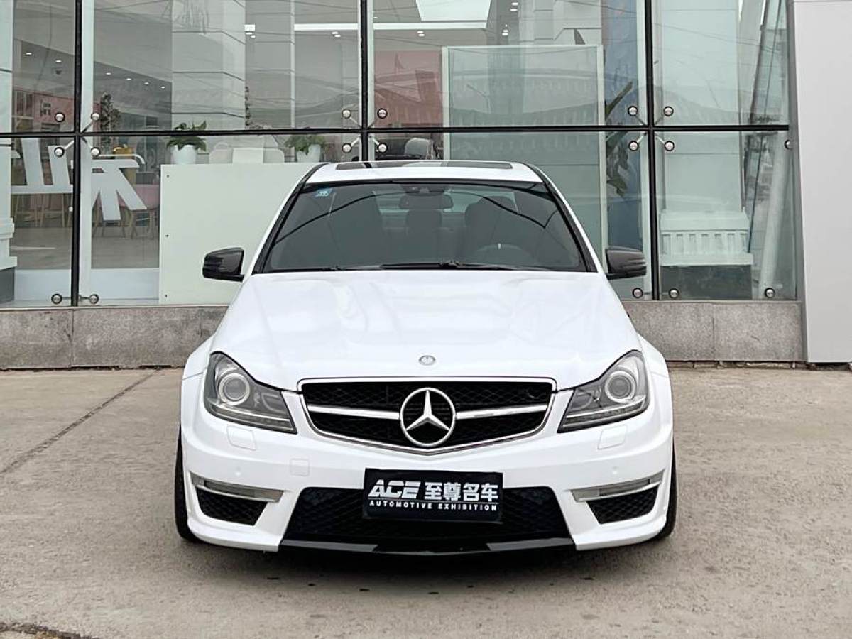 奔馳 奔馳C級(jí)AMG  2012款 AMG C 63 動(dòng)感型圖片