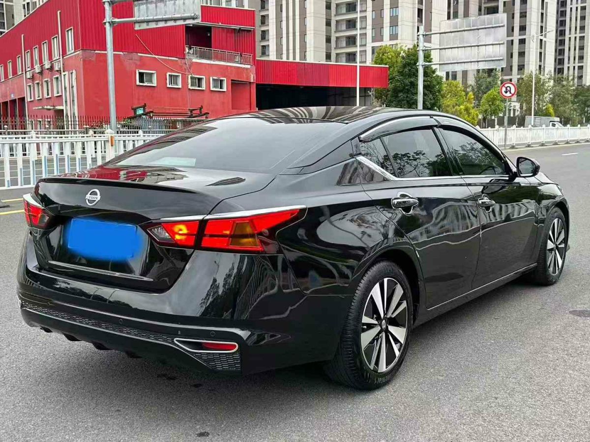 日產(chǎn) 天籟  2019款 2.0L XE 時尚版圖片