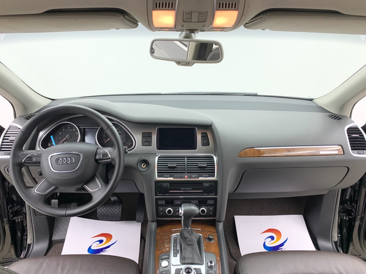 奧迪 奧迪Q7  2013款 35 TFSI 進(jìn)取型圖片
