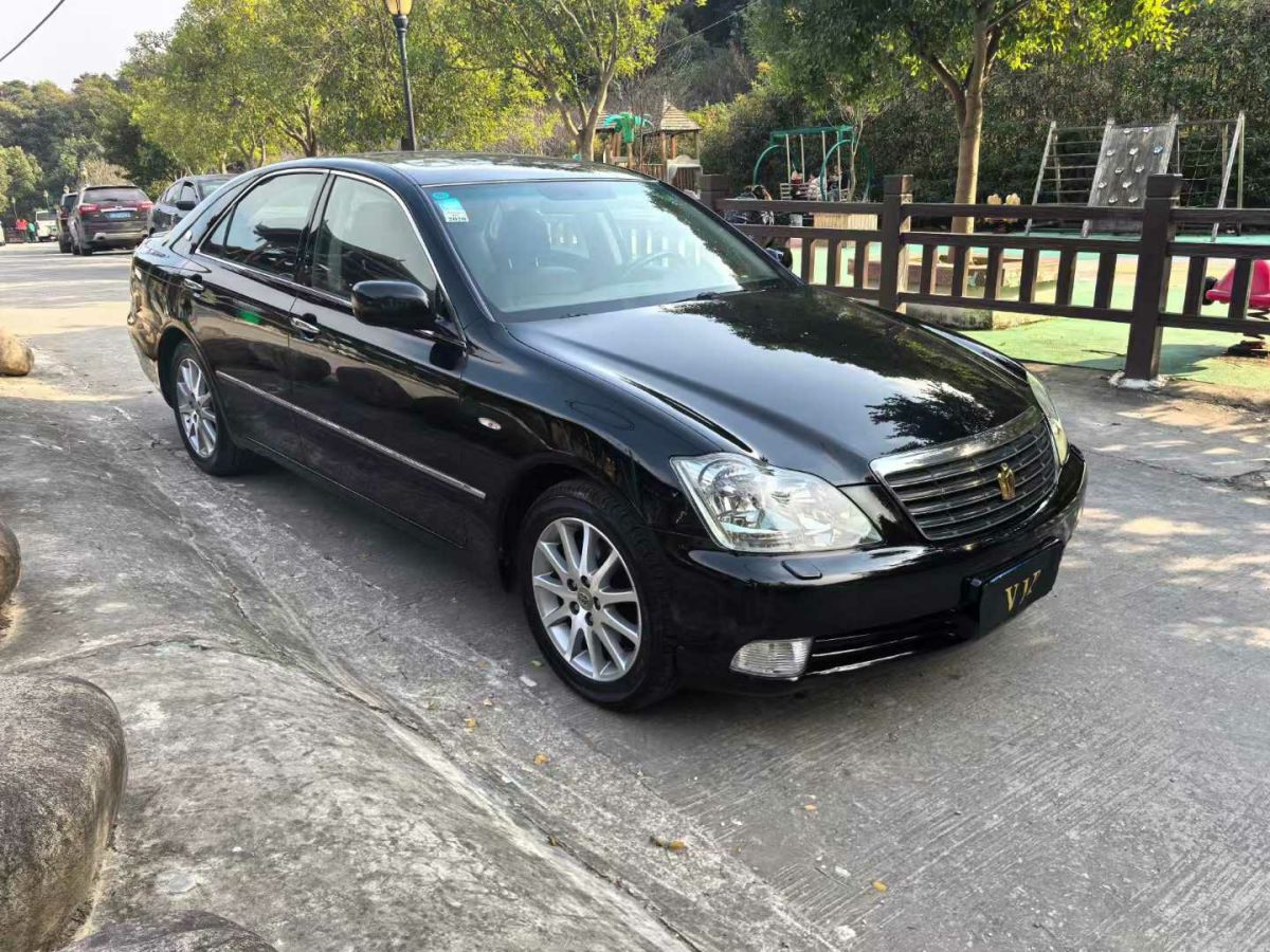 豐田 皇冠  2007款 2.5L Royal 導(dǎo)航版圖片