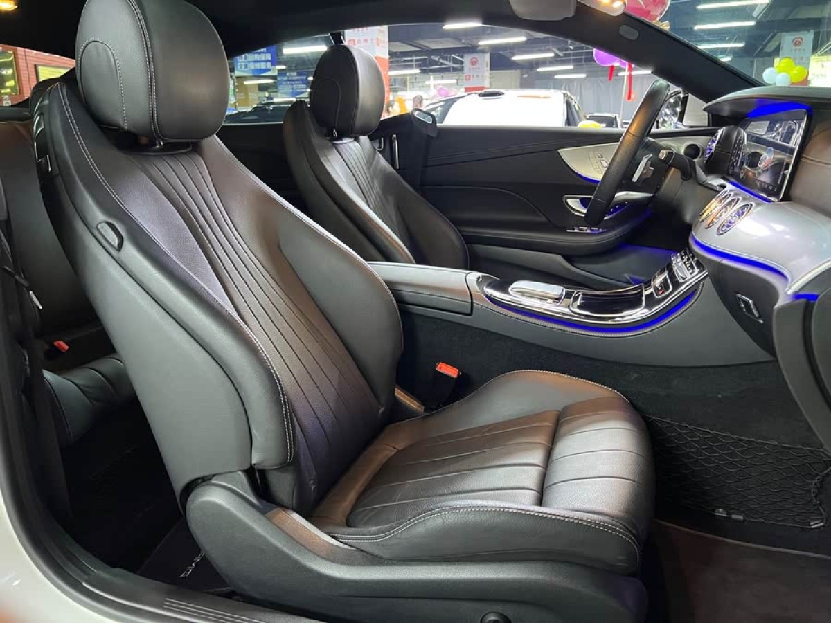 奔馳 奔馳E級(jí)  2020款 E 260 轎跑車圖片