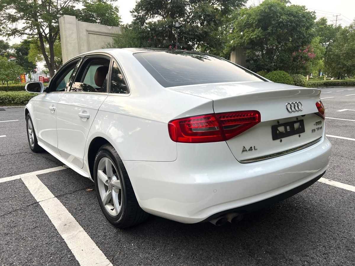 2014年8月奧迪 奧迪A4L  2013款 35 TFSI 自動(dòng)技術(shù)型