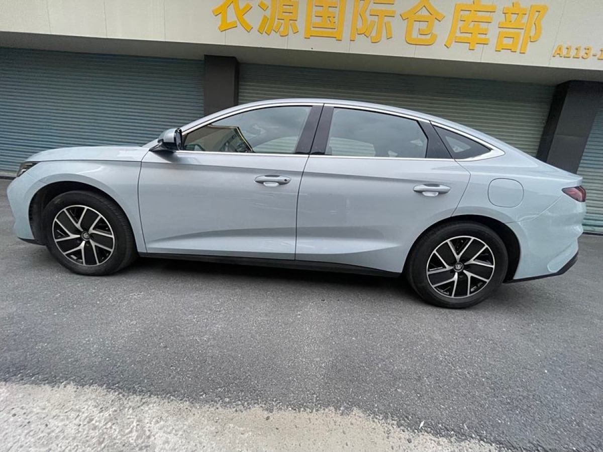 比亞迪 秦L  2024款 DM-i 120KM領(lǐng)先型圖片