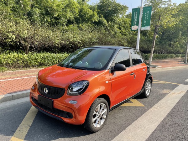 smart forfour  2018款 1.0L 52千瓦激情版