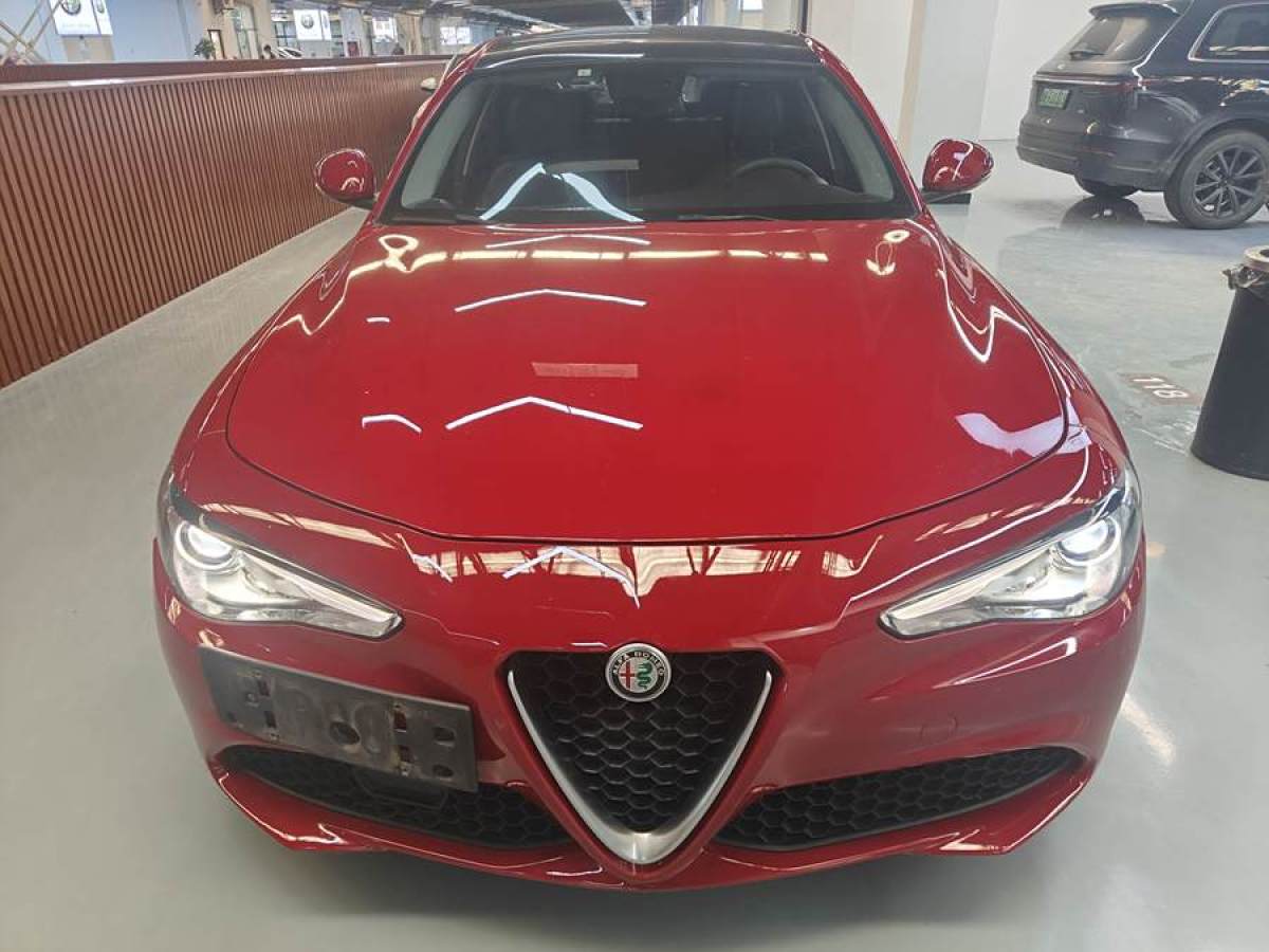 阿爾法·羅密歐 Giulia  2017款 2.0T 200HP 豪華版圖片