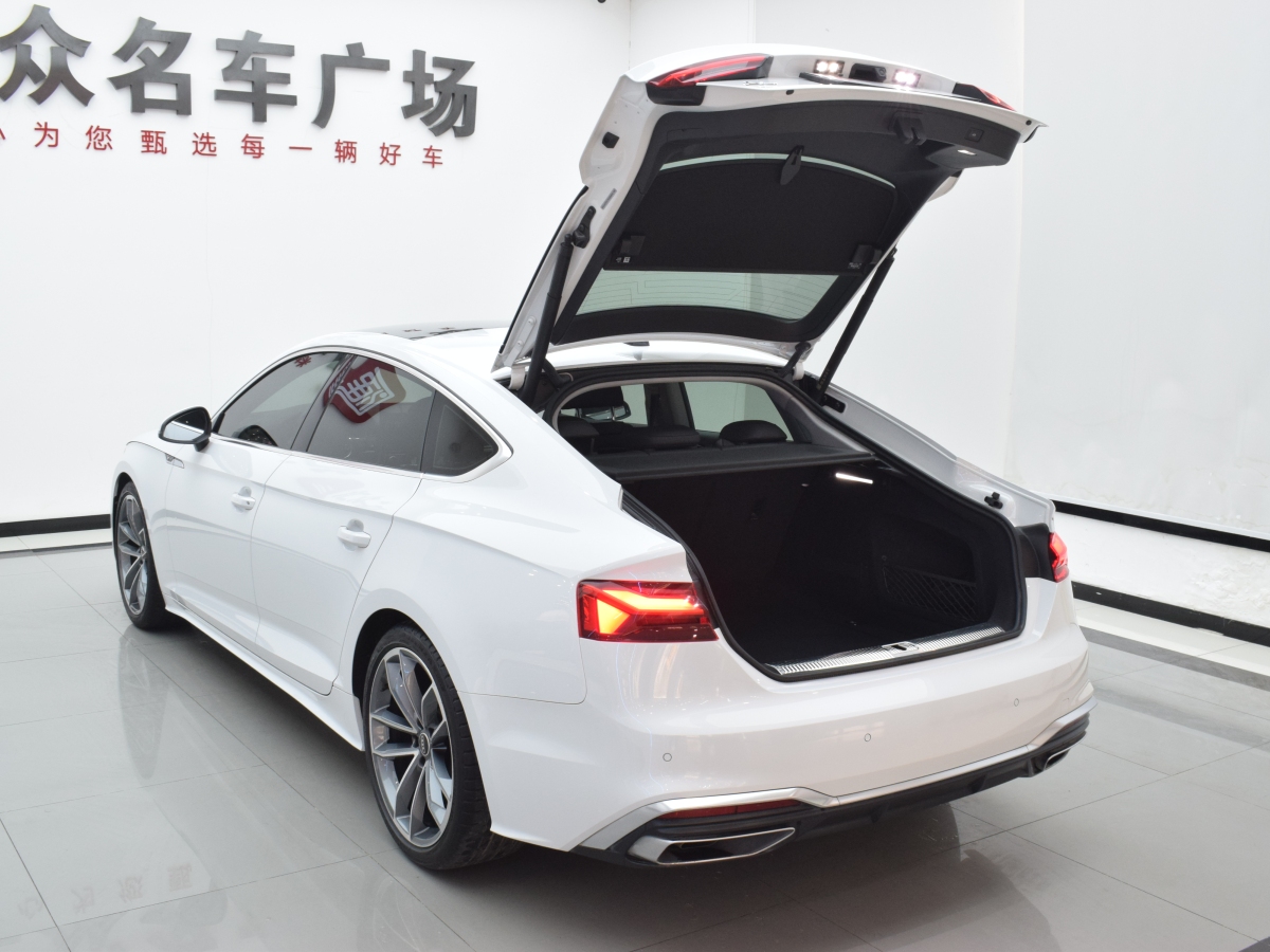 奧迪 奧迪A5  2024款 Sportback 40 TFSI quattro 豪華動(dòng)感型圖片