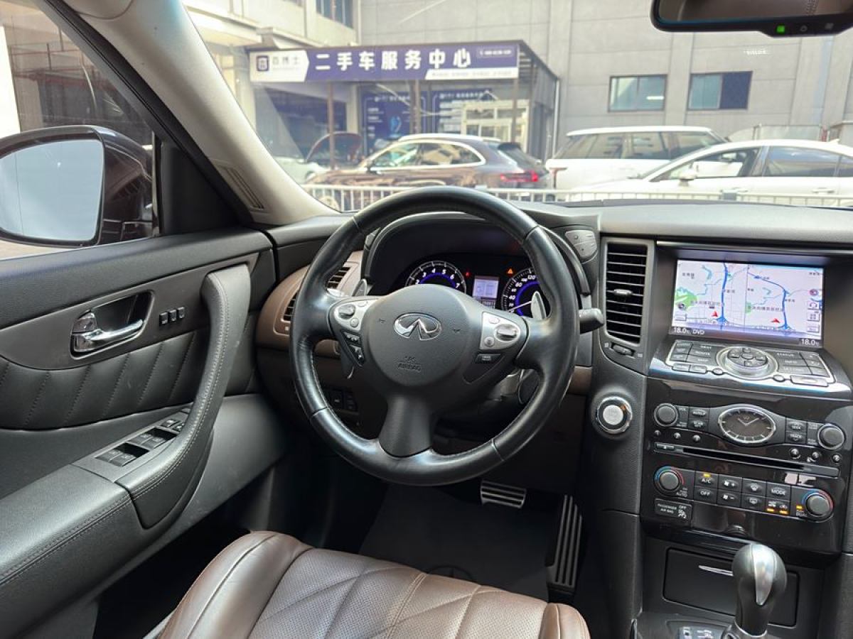 英菲尼迪 QX70  2013款 3.7L 超越版圖片