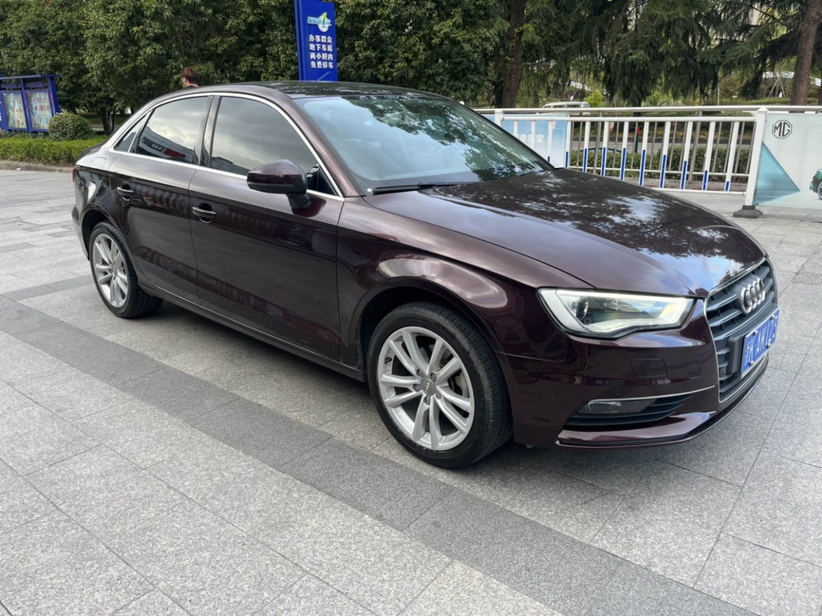 奧迪 奧迪A3  2015款 Limousine 35 TFSI 百萬(wàn)紀(jì)念智領(lǐng)型圖片