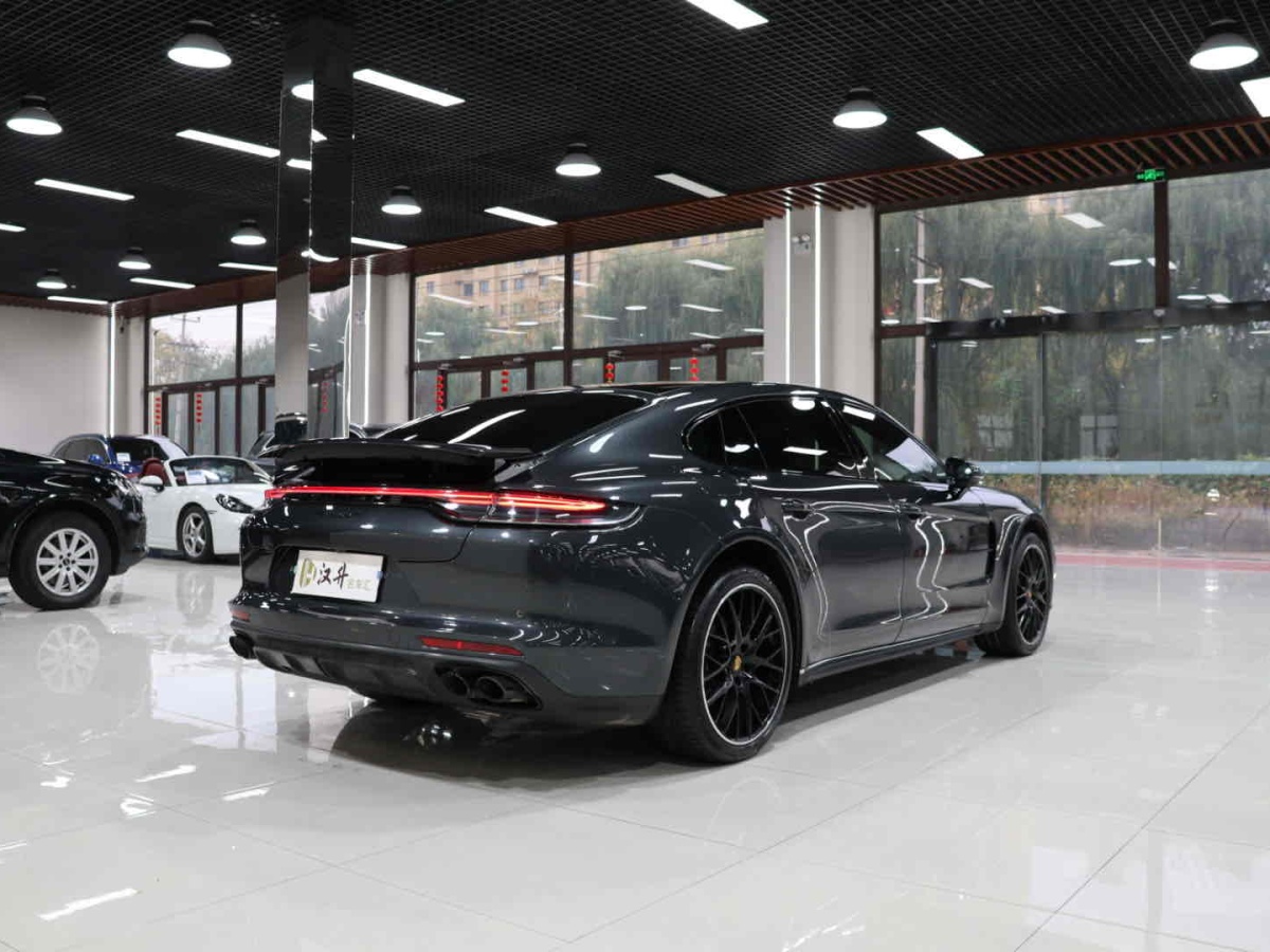 保時(shí)捷 Panamera  2023款 改款 Panamera 4 行政加長(zhǎng)鉑金版 2.9T圖片