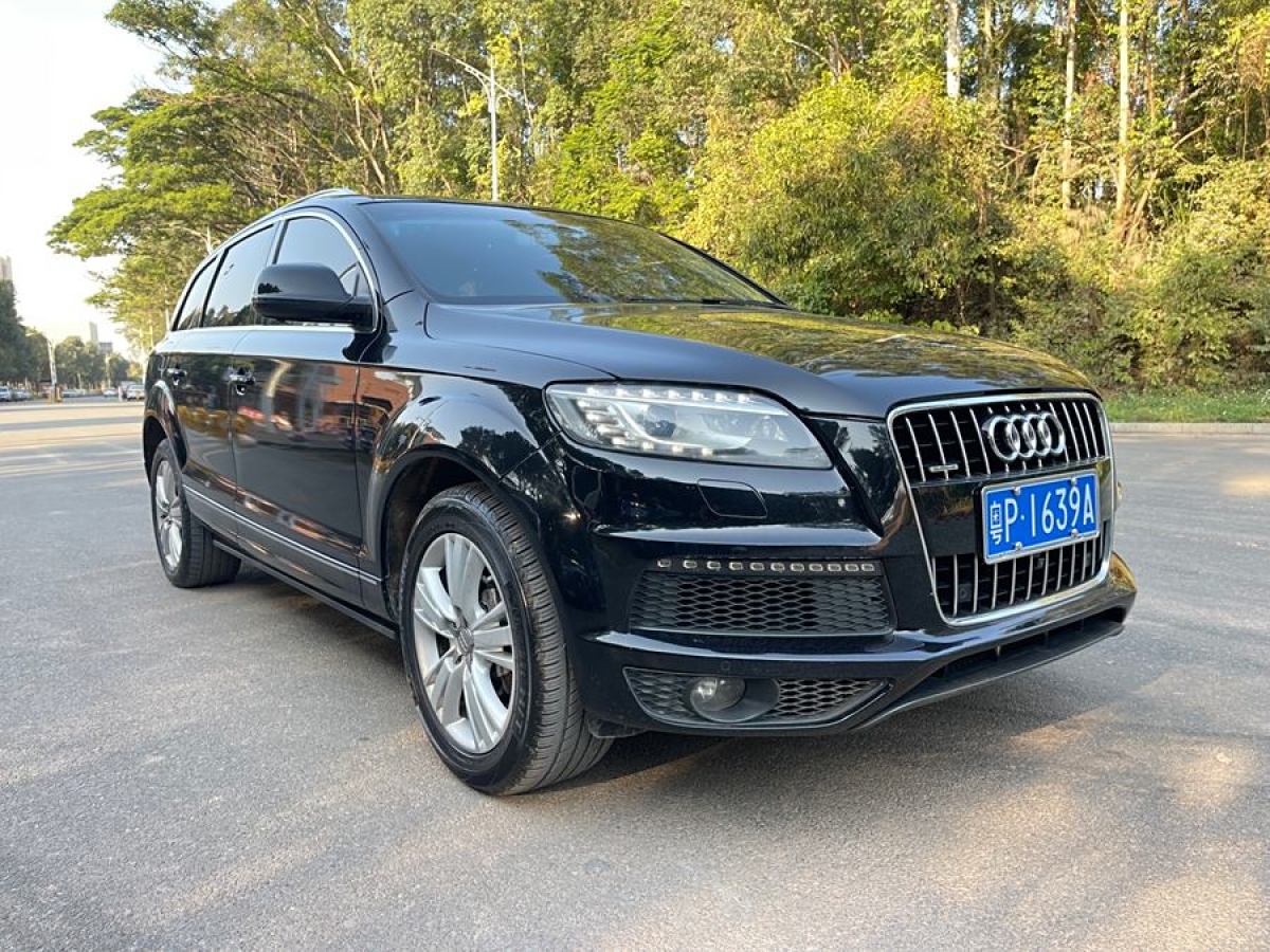 奧迪 奧迪Q7  2010款 3.0 TDI quattro 領(lǐng)先型圖片