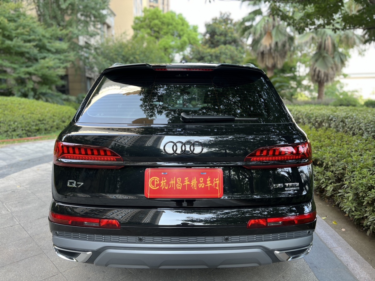 奥迪 奥迪Q7  2023款 55 TFSI quattro S line运动型图片