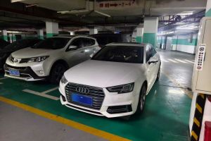 奥迪A4L 奥迪 30周年年型 30 TFSI 进取型