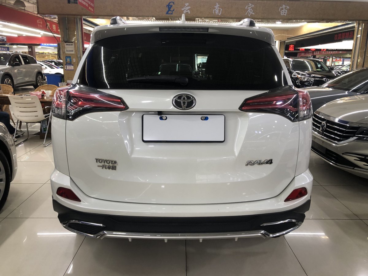 2017年6月豐田 RAV4  2016款 榮放 2.0L CVT兩驅(qū)都市版